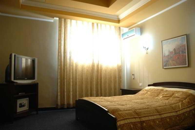 Imperial Hotel Ih Elbasan Luaran gambar