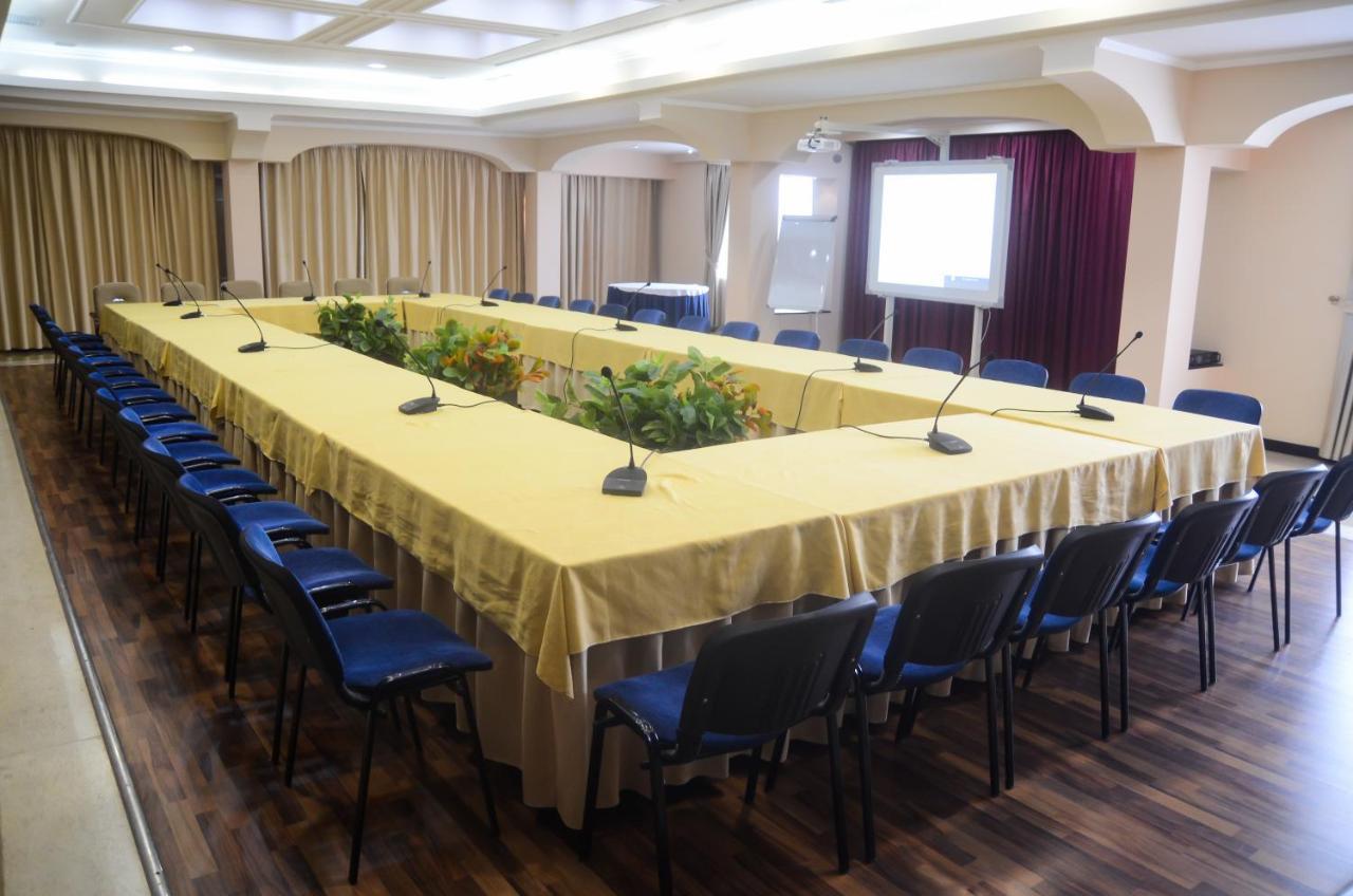 Imperial Hotel Ih Elbasan Luaran gambar