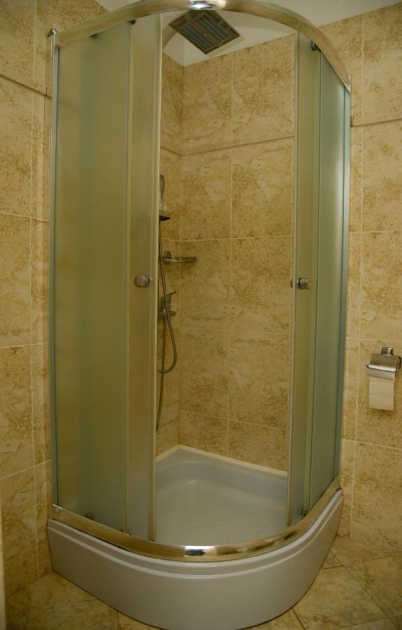 Imperial Hotel Ih Elbasan Luaran gambar
