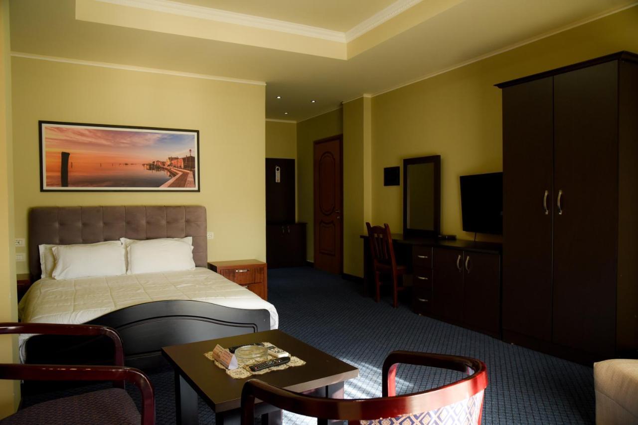 Imperial Hotel Ih Elbasan Luaran gambar