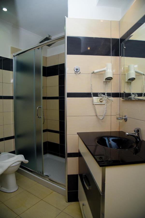 Imperial Hotel Ih Elbasan Luaran gambar