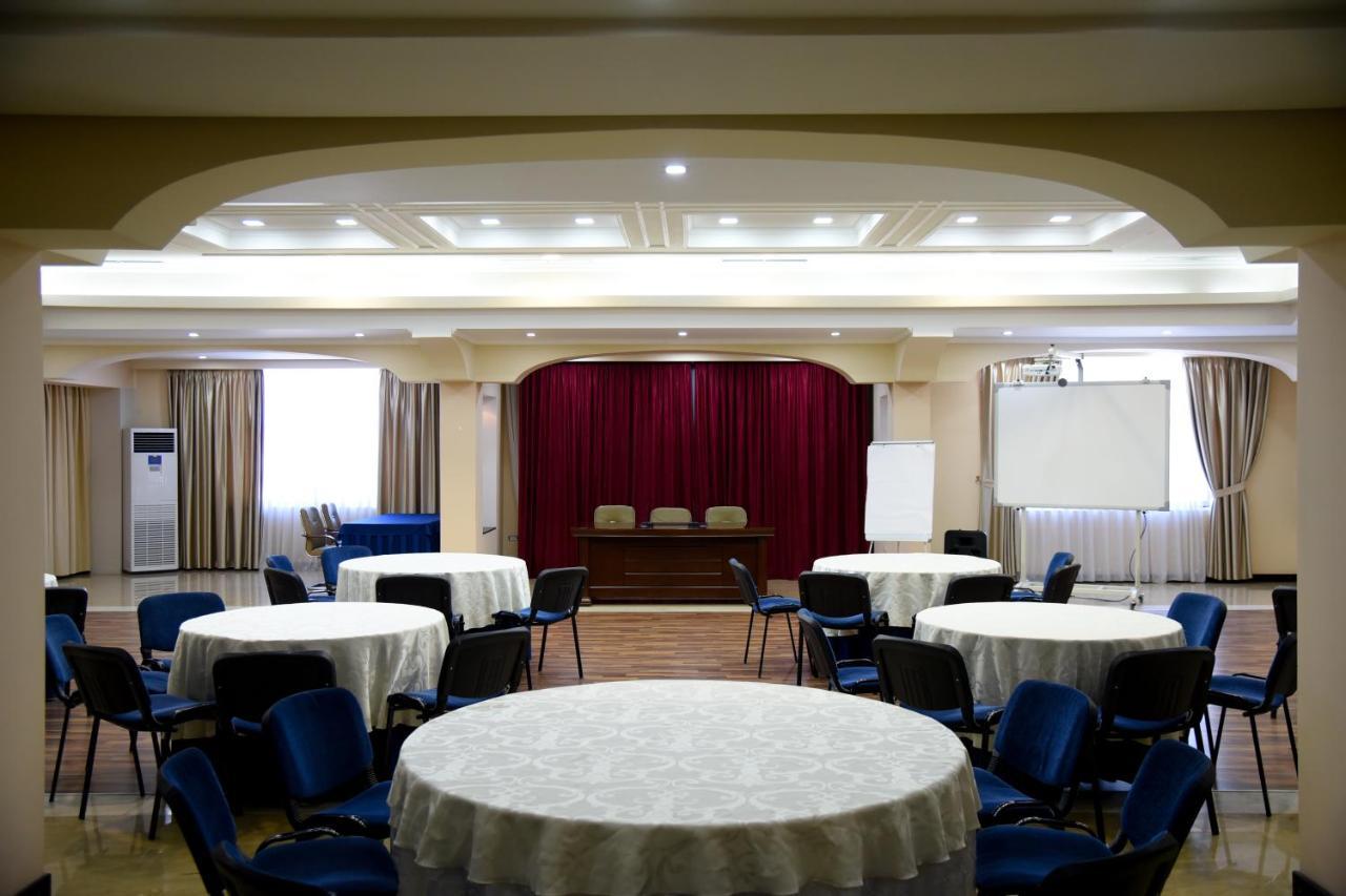 Imperial Hotel Ih Elbasan Luaran gambar