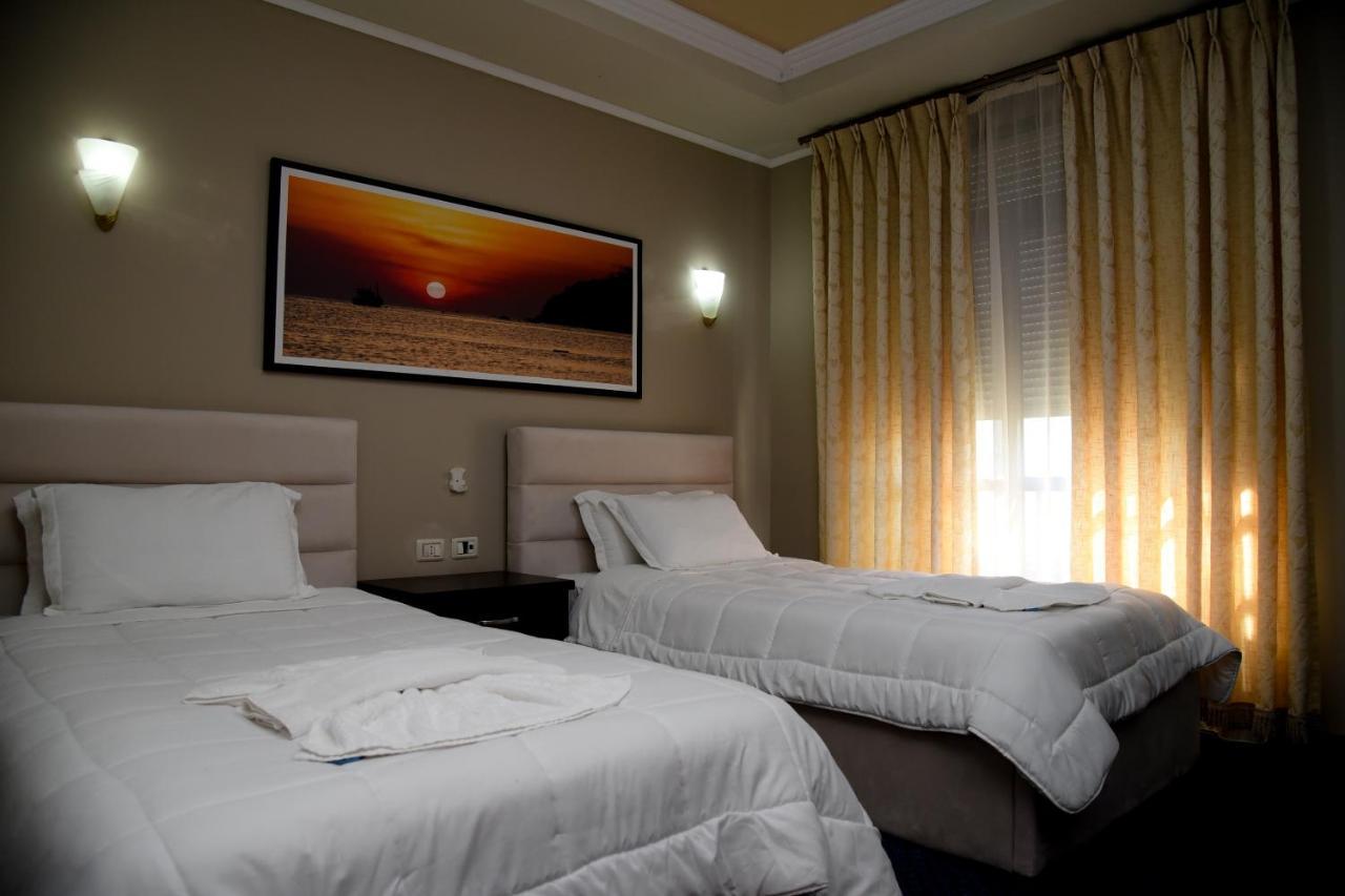Imperial Hotel Ih Elbasan Luaran gambar