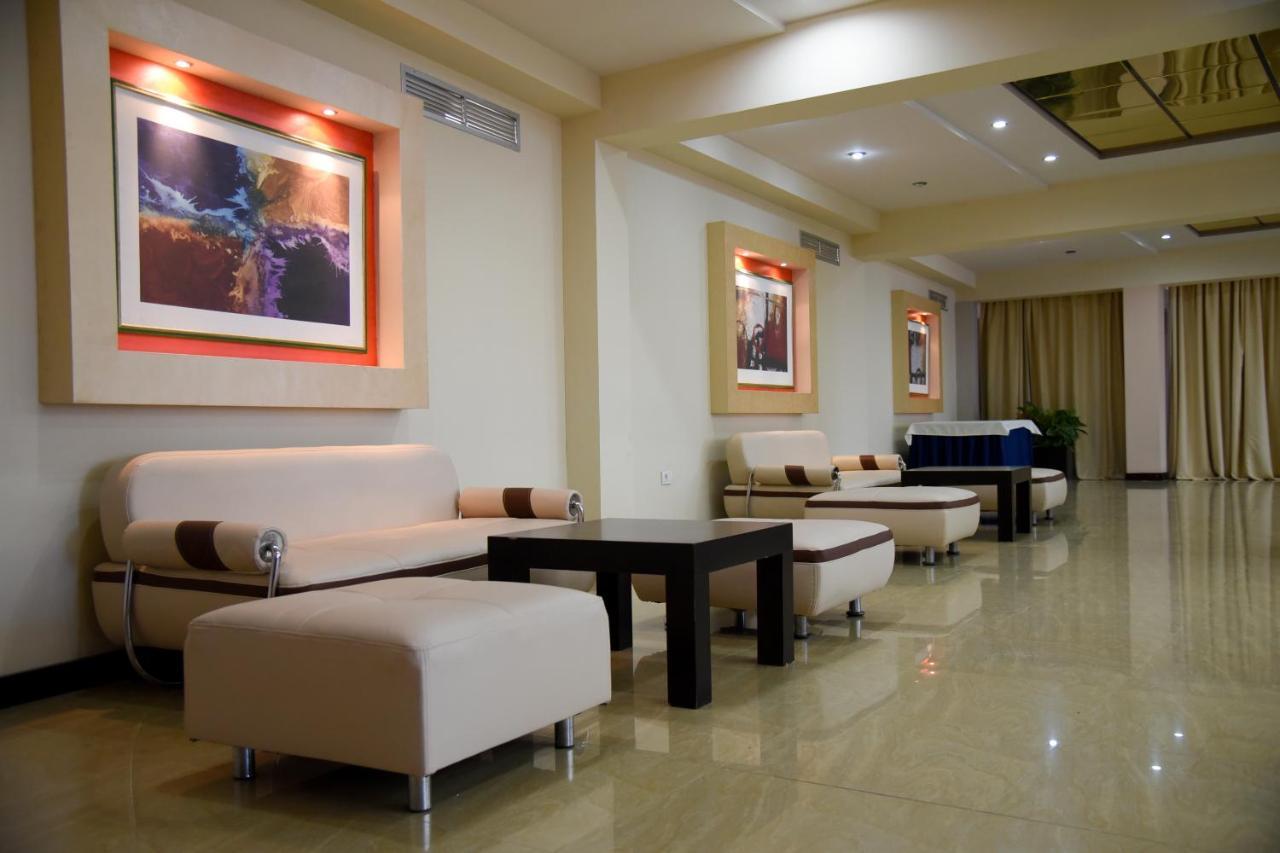Imperial Hotel Ih Elbasan Luaran gambar