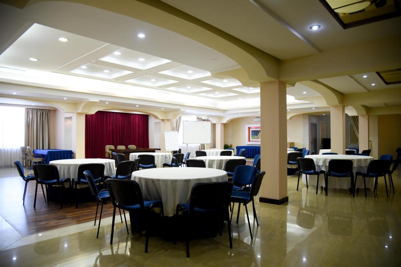 Imperial Hotel Ih Elbasan Luaran gambar