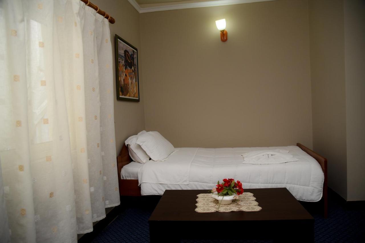 Imperial Hotel Ih Elbasan Luaran gambar