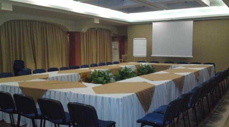 Imperial Hotel Ih Elbasan Luaran gambar
